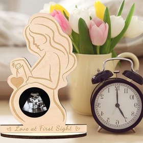 Resim 1 adet İlk Görüşte Aşk Ahşap Ultrason Çerçeve - Bekar Anneler için Kalp Şeklinde Hatıra, Oval Şekil, Açık Ahşap Bitiş, Dikey Ekran, İlk Fotoğraf ve Sonografi için Mükemmel, Duş Hediyesi | Kalp Şekilli Tasarım | Kazınmış Detay 