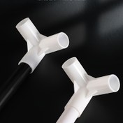 Resim 2 Adet Beyaz Plastik 90 Derece Sağ Açılı T Bağlantı Çıkartmalar - Siyah Kapaklı, Dayanıklı ve Hafif PVC Benzeri Yapı, Çadır, Pergola, Şemsiye, Mobilya & Struktürler için Kolay Montaj, Sızdırmaz Tasarım, Korozyona Dirençli, Akıcı İç İletim (PVC Borularla Uyumlu) - 12mm Güvenilir Birleştirmeler için, 12 mm'lik Tee Joint 