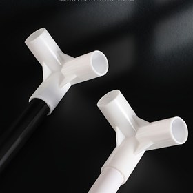 Resim 2 Adet Beyaz Plastik 90 Derece Sağ Açılı T Bağlantı Çıkartmalar - Siyah Kapaklı, Dayanıklı ve Hafif PVC Benzeri Yapı, Çadır, Pergola, Şemsiye, Mobilya & Struktürler için Kolay Montaj, Sızdırmaz Tasarım, Korozyona Dirençli, Akıcı İç İletim (PVC Borularla Uyumlu) - 12mm Güvenilir Birleştirmeler için, 12 mm'lik Tee Joint 