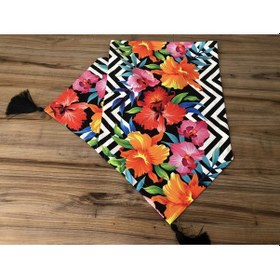 Resim Zigzag Üzerine Renkli Çiçek Desenli Runner Çok Renkli 