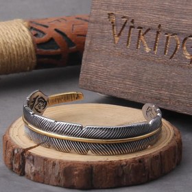 Resim Viking esinli çinko alaşım açık ön bileklik erkekler için, ayarlanabilir retro tüy tasarımı, serin ve yakışıklı bilek takı hediye 