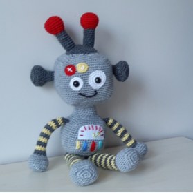 Resim nildamigurumi Amigurumi Örgü Oyuncak Robot Starbot 