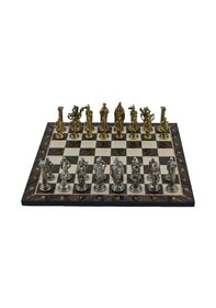 Resim Gifthome Büyük Boy Metal İngiliz Satranç Takımı Parlak Ve Katlanır Ceviz Desenli Mdf Satranç Tahtası 43x43 Cm. 
