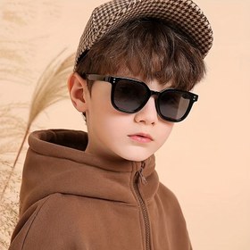 Resim Çocuklar için Kare Gözlükler, UV Koruma, AC Lens, PC Çerçeve, Rahat Stil, Açık Hava Yürüyüş Gözlükleri, Erkek ve Kızlar için Trendy Sokak Giyim 