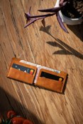Resim minimal X design Camel Gerçek Deri El Yapımı Para Cüzdanı 