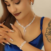 Resim 3 adet Takı Seti Şanslı Kolye / Damlı Küpeler / Çoker Bileklik Rhinestones Püskül Kolye Doğum Günü Sürprizi Kadınlar ve Düğün Fotoğrafçılığı Aksesuarları için Hediye 