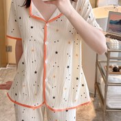 Resim Kadınlar için Uzun Pantolon ve Kısa Kollu Yıldız Desenli Rahat Giyim Pijama Takımı. 