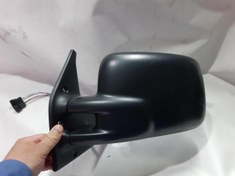 Resim VOLKSWAGEN TRANSPORTER T4 2003-2008 ELEKTRİKLİ SOL DIŞ DİKİZ AYNASI ELEKTRİKLİ KUMANDALIDIR 