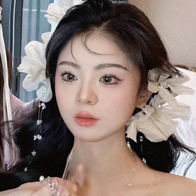 Resim Düğün/Fotosessiyon Temel Ürünleri: Çok Yönlü Stil için Kore Tarzı Gelin Çiçek Kristal Saç Aksesuarları 
