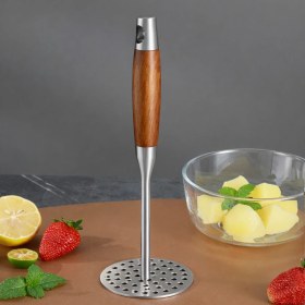 Resim Ivory Patates Ezici Ahşap Saplı 27 cm | Paslanmaz Çelik Patates Ezme Aparatı 