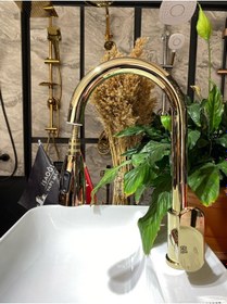 Resim İsaoğlu Yapı Parlak Gold Spiralli Mutfak Bataryası Spiralli Evye Musluk Uzayan Mutfak Bataryası Oynar Başlıklı Gold 