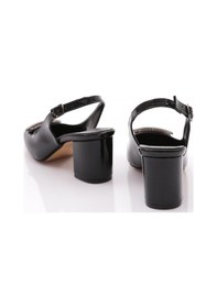 Resim Dgn K661 Kadin Arkasi Açik Metal Aksesuarli Topuklu Ayakkabi Siyah Kırışık Rugan 