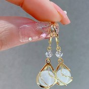 Resim Zarif Vintage Esintili Geometrik Tasarımlı Yapay Elmas Damla Küpeler, Bakır Malzeme ve Kulak İğnesi, Kaplamasız Moda Sarkan Küpeler Kadınlar için, Parti ve Tatil Günleri için Mükemmel 