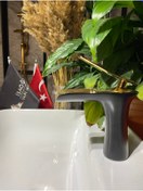 Resim İSAOĞLU YAPI Gold Siyah Lavabo Bataryası Şelale Musluk Doğal Naturel Akışlı Banyo Musluğu 
