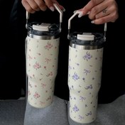 Resim 1 adet 900 ml Çiçekli Yaylı İzoleli Bardak Sap ve Pipet ile - Paslanmaz Çelik, Çift Ağızlar, Pembe ve Mor Çiçek Tasarımlar, Seyahat, Spor Salonu, Açık Hava Etkinlikleri ve Hediyeler için Mükemmel, Sevgililer Günü İzoleli Bardaklar 