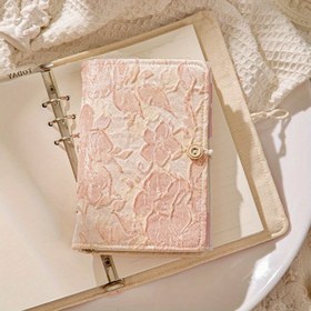 Resim El Yapımı Çiçekli Kumaş Kapaklı Defter - Paslanmaz Çelik 3 Halkalı Cilt, A5 & A6 Boyutu, Sayfaları Çıkarılabilir Günlük, Yazma ve Eskiz İçin Pembe Tasarım 