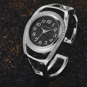 Resim Hanyang Gümüş Siyah Kadın Bilezik Saatler 2022 Rhinestone Yeni Şık Lüks Kuvars Izle Altın Gümüş Kadran Elbise Saatler Montre Femme (Yurt Dışından) 
