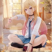 Resim Anime Karakter Figürinesi, Sevimli Oturan Poz JK Tarzı Karikatür Heykeli Süsü, Araba Gösterge Paneli Oda PC Kılıfı Kitaplık Dekorasyonu için Uygun, Koleksiyonluk Anime Hayranı Hediye Seçimi 