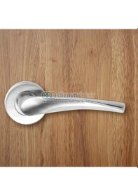 Resim Kapı Kolu Rozetli Saten 2001 Wc 