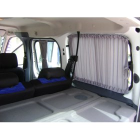 Resim Taylan Oto Perde Ford Connect Sürgülü Çift Bagaj Çift Uyumlu Perde Araba Perdesi Raylı Perde Güneşlik 