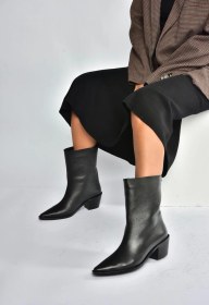 Resim V654082003 Siyah Hakiki Deri Alçak Topuklu Kadın Bot Siyah-hakiki Deri 