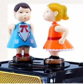 Resim Mobgift Kişiye Özel Radyo Üzerinde Öpüşen Çift Kurmalı Müzik Kutu (543738171) 