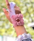 Resim Bride to be Nedime Gelin Bilekliği Tüy ve İnci Boncuk Detaylı Pembe Renkli Bekarlığa Veda Partisi Bilekliği 10 Adet 