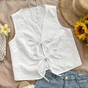 Resim Kadınların Şık Kolsuz Jakarlı Yelek - Şeffaf Beyaz, Düğme Detaylı Tasarım, Yüksek Esneklikli Polyester Kumaş, Bahar/Yaz Rahat Giyim, Çok Yönlü Moda | Düğme Detaylı Yelek | Pürüzsüz Kumaş 