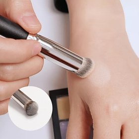 Resim Mükemmel Makyaj Uygulaması İçin Yoğun Sentetik Kıllarla Profesyonel Kabuki Fırça, 270 Kapatıcı Fırça, Krem ve Sıvıları Karıştırmak İçin İdeal, Temel Güzellik Aracı 