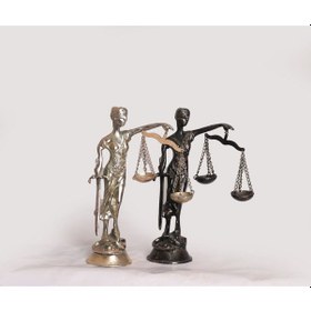 Resim Adalet Terazisi Heykeli 