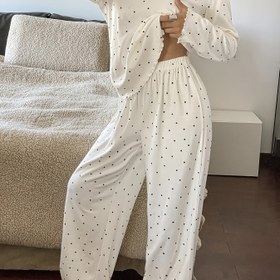 Resim Şık Puantiyeli Baskılı Kadın Pijama Takımı - Fiyonk Detaylı - Yuvarlak Yaka Uzun Kollu Tişört Üst ve Pantolon - Yumuşak Karışım Kumaştan Üretilmiştir - Makinede Yıkanabilir - Tüm Mevsimler İçin Mükemmel - Kadın Rahat Ev Giyim - Kadın Pijamaları 