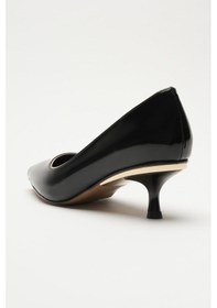 Resim Selene Metal Aksesuar Detaylı Siyah Rugan Sivri Burunlu Alçak İnce Topuklu Stiletto Kadın Topuklu Ayakkabı 5cm Siyah/rugan 