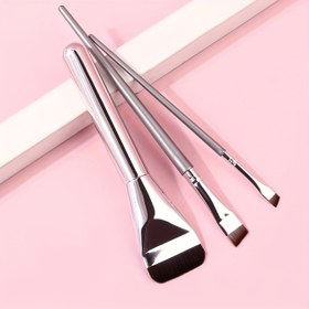 Resim 3 parça fondöten fırçası seti, eğimli eyeliner aracı için düz tabanlı fırça ile, sıvı fondöten ve göz makyajı için kullanılan makyaj araçları 