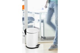 Resim Metal Banyo Tuvalet Balkon Mutfak, Beyaz Renkli Pedallı Metal Çöp Kovası 3 Litre 3 L Banyo 25 x 18 