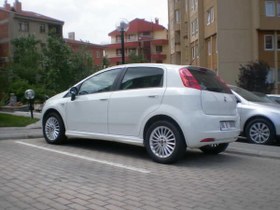 Resim Fiat Punto Marşpiyel (Plastik) 