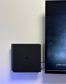 Resim Playstation 4 Duvar Standı Yerden Tasarruf Rahat Hava Akışı Gaming Aksesuar Konsol Tutacağı 