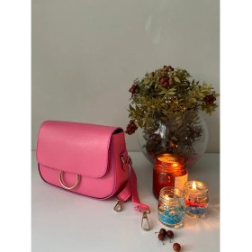 Resim Pembe Metal Halkalı Çanta 