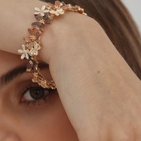 Resim Kadınlar için 1 Adet Çinko Alaşım Vintage Fransız Çiçekli Bilezik - Büyük Çiçek Tasarımı Beyaz ve Kahverengi Tonlarla, Günlük Kıyafetler İçin Hafif Yazlık Takı, Sevgililer Günü Hediyesi, Çiçek Bileklik 