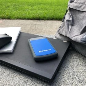Resim Transcend Storejet 25H3 4 Tb Harici Sabit Sürücü - 2,5 Inç, USB 3.1 Gen 1, Askeri Sınıf Darbeye Dayanıklı, Anti-Şok Sistem, Lacivert - TS4TSJ25H3B 