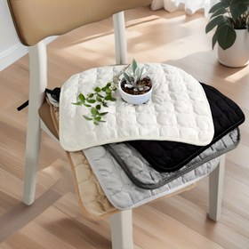 Resim 1 adet Ayarlanabilir Kayışlı Modern Kapitone Sandalye Yastığı - Ofis, Ev ve Otel Kullanımı için Yumuşak, Kaymaz Kış Sandalye Pedleri - Elde Yıkanabilir, Bej ve Beyaz, Tüm Mevsimler İçin Konfor, Ofis Sandalye Aksesuarı | Modern Kapitone Tasarım | Yumuşak Polyester Yastık, Ofis Sandalye Yastıkları 