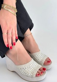 Resim Genel Markalar Moka Bej Triko Dolgu Topuk Terlik 