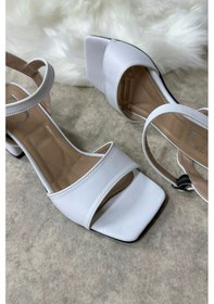 Resim Günlük Kadın Sandalet Kalın Topuklu Bantlı Bilekten Bağlı 275 001 