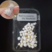 Resim 3D Gül Kamelya Çiçeği Tırnak Sanatı Sihirli Set, DIY El Yapımı Reçine Beyaz Çiçek Tırnak Aksesuarları, Koku Yok Tırnak Dekorasyon Kiti Altın Boncuklarla Manikür ve Pedikür için 