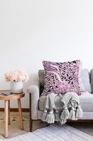 Resim RealHomes Lila Zeminli Leopar Desenli Çift Taraflı Dijital Baskılı Özel Tasarım Dekoratif Raşel Yastık Kılıfı, Sonil-K-5284-55x55cm 