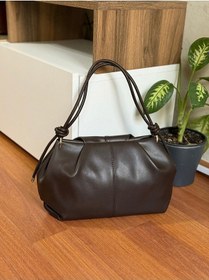 Resim Lovelystore Kadın Düğüm Detaylı Orta Boy Suni Deri Fermuarlı Omuz Çantası En30 Boy 20 Acı Kahverengi 
