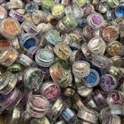 Resim 10 adet Çeşitli Parıltılı Kavanozlar - Multicolor İnce ve Düzensiz Parıltılar, Tırnak Sanatı, Güzellik ve El Sanatları Projeleri için | Güzellik Temel Ürünleri | Canlı Parıltılı Kavanozlar | Dekoratif Parıltılar, Tırnak Cilası Sanatı 
