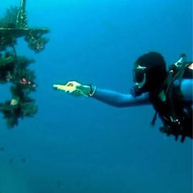 Resim Zmc Bilişim Süper Parlak Led Su Altı Dalış Feneri - Taşınabilir, Su Geçirmez Ve Darbeye Dayanıklı El Feneri 