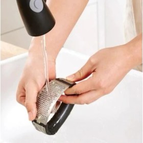 Resim Nakres Paslanmaz Çelik Saplı Sarımsak Ezici Tutma Kollu Sarımsak Rendesi 