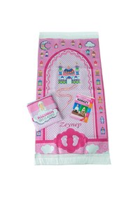 Resim Çantalı Kız Çocuk İsimli Seccade, Tesbih, Namaz Öğreniyorum Kitabı Seti Pembe 