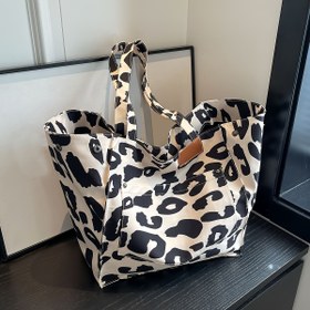 Resim Kadınlar için Büyük Kapasiteli İnek Desenli Tote Çanta - Dayanıklı Polyester Günlük Omuz Çantası, Düğme Kapatmalı, Sabit Askılı & Şık Tasarım ile İşe, Alışverişe ve Günlük Kullanıma Uygun, Pürüzsüz Dokulu Yüzey 